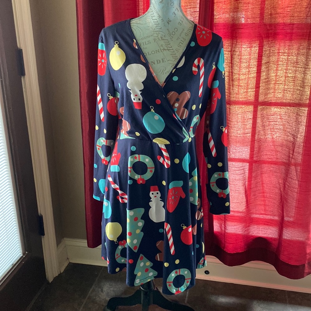 Pre-Owned Women’s Christmas Party Dress by Jeceika. Size L